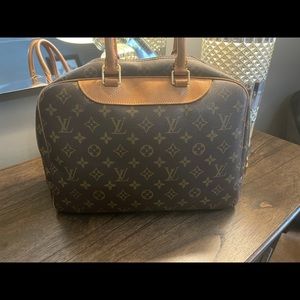 Louis Vuitton Deauville Monogram Handbag, lovingly used, authentic